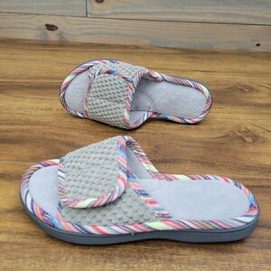 Isotoner Pillow Step Cushioned Slide Slippers White Gray Size M 6.5 - 7 New